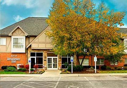 Hotel By Marriott Cleveland 3*