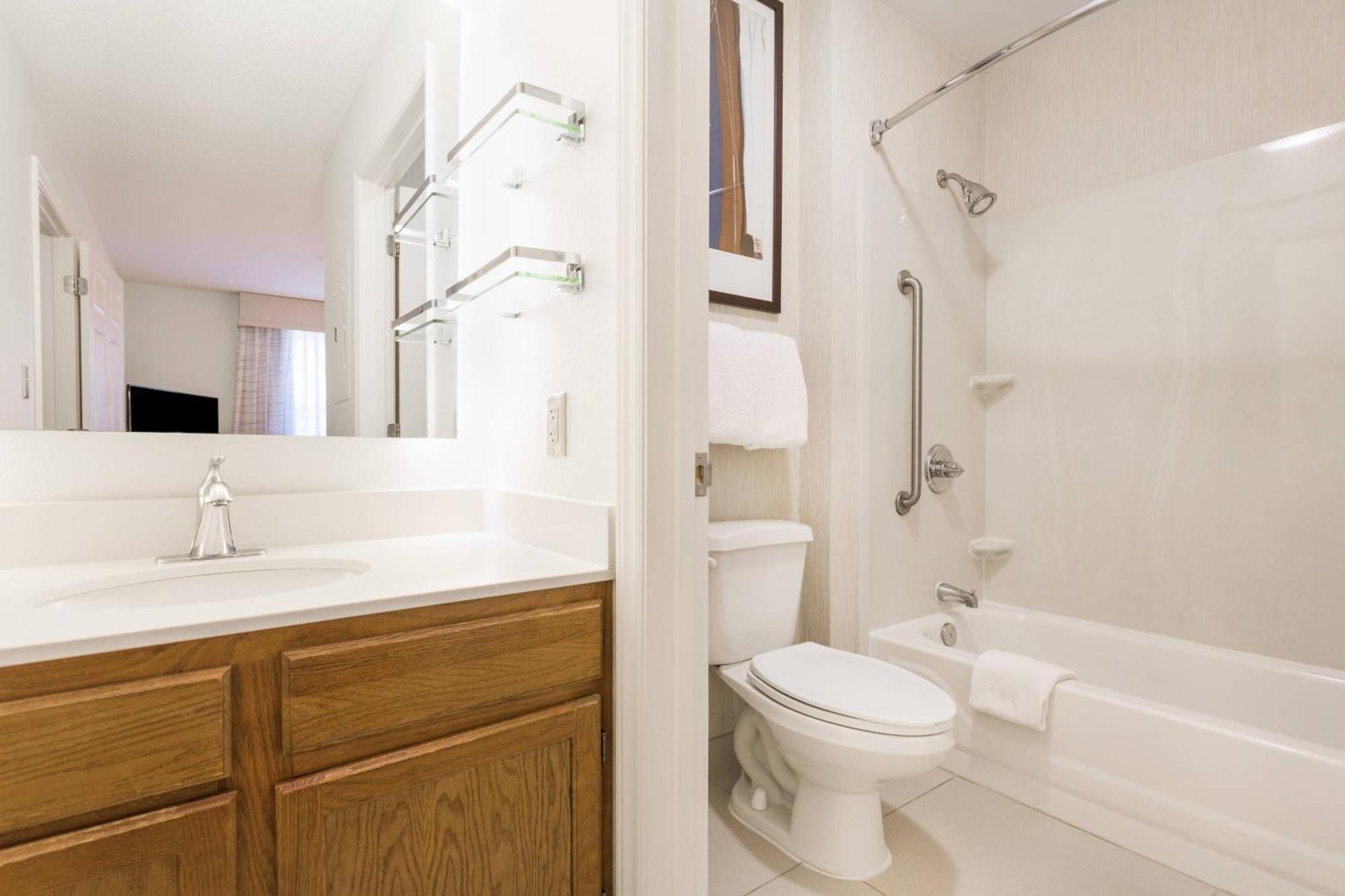 Hotel By Marriott Cleveland 3*